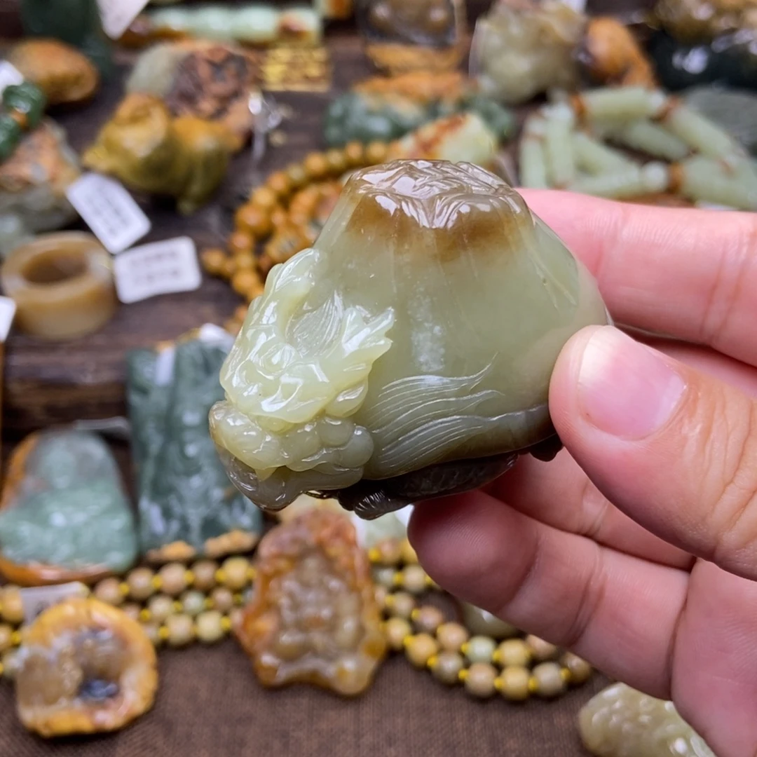 未镶嵌岫岩老玉（透闪石质玉）珠宝奇石