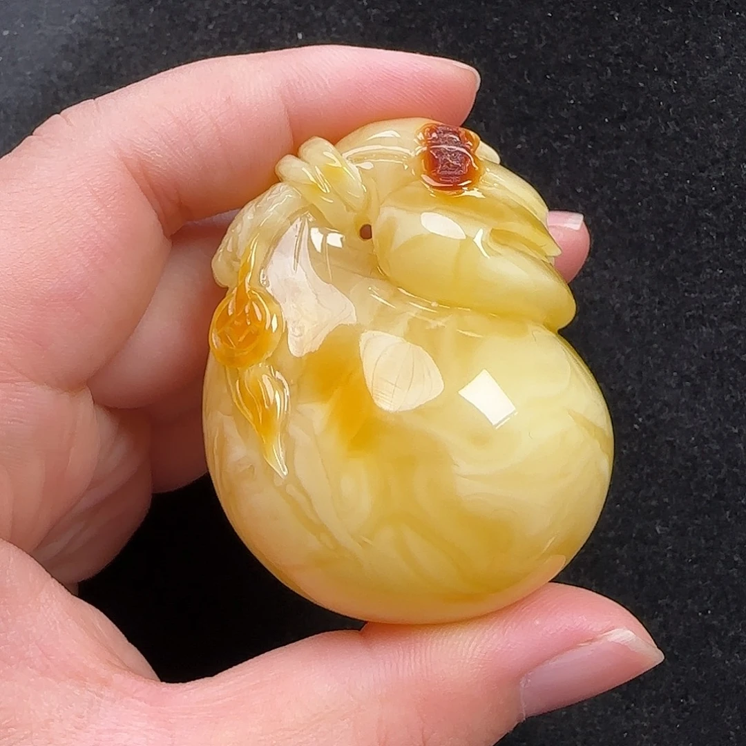蜜蜡未镶嵌珠宝奇石