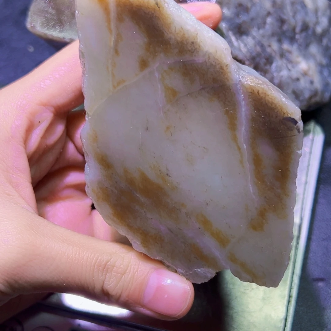 和田玉（糖玉）未镶嵌珠宝半成品