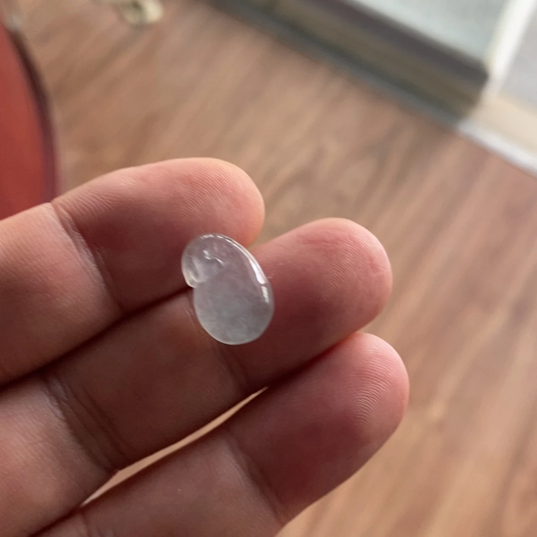 翡翠未镶嵌颈饰钱袋子