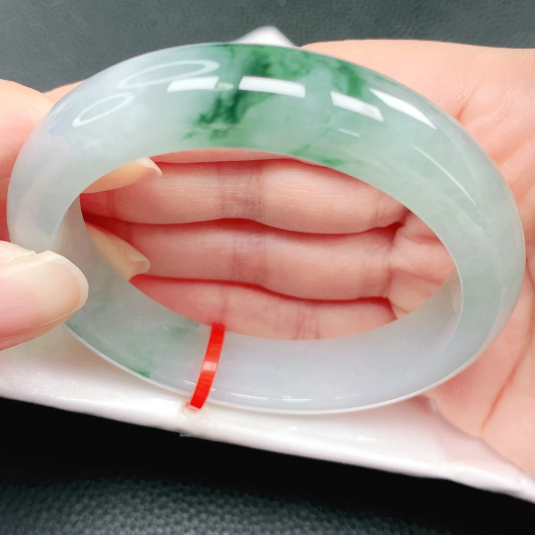 翡翠未镶嵌手镯57圈