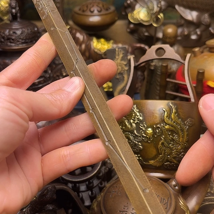 精美铜器批发档口