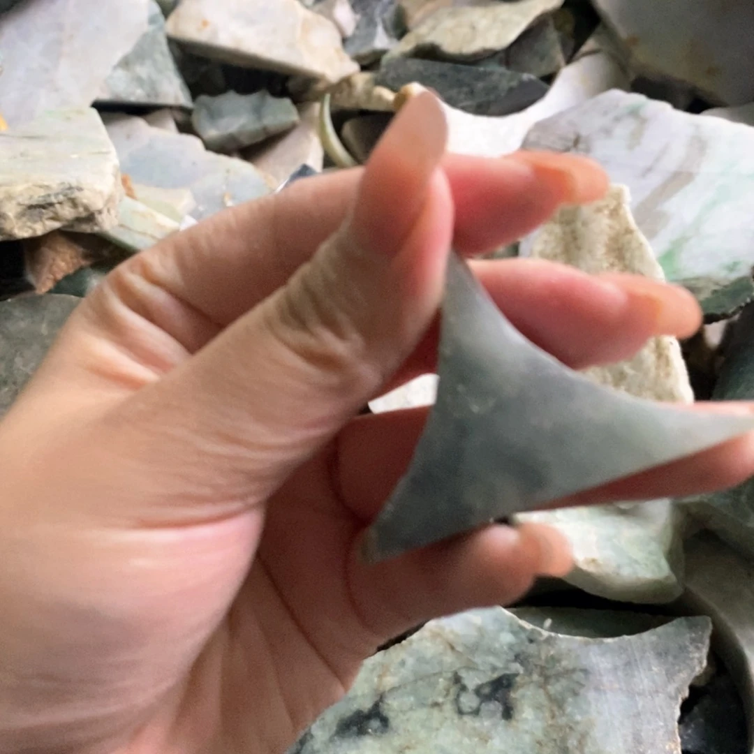 颈饰未镶嵌翡翠天然翡翠