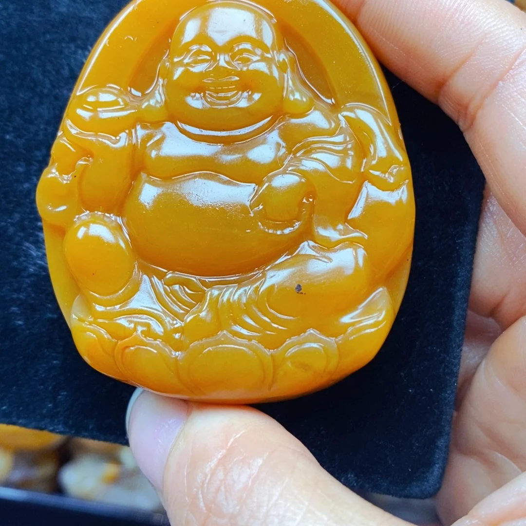 未镶嵌石英质玉（黄龙玉）颈饰