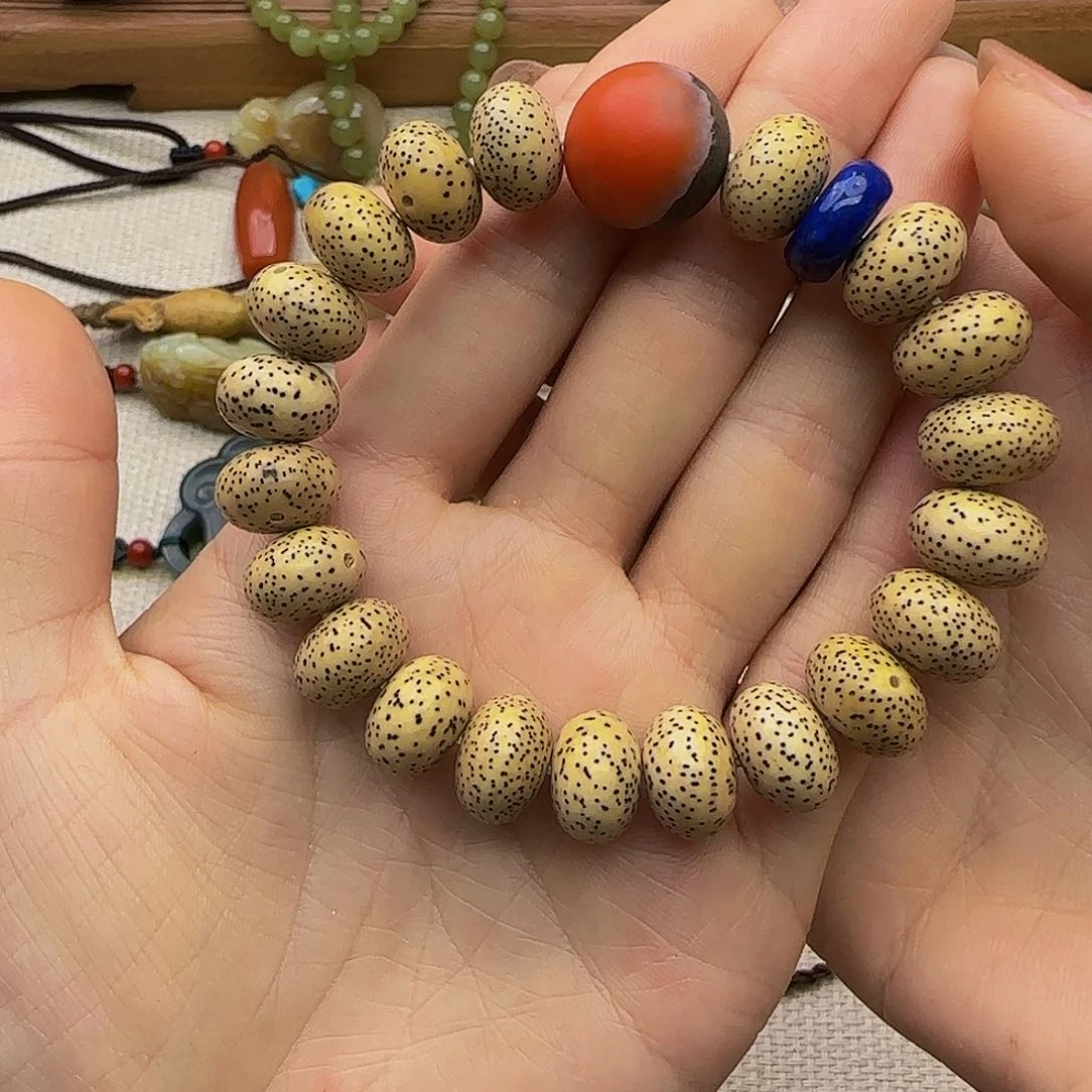 *****和田玉未镶嵌颈饰