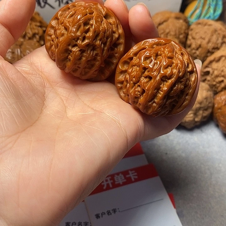 吊坠文玩核桃白狮