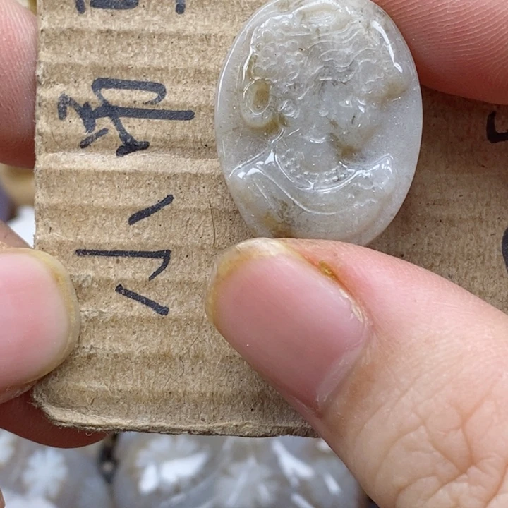 颈饰未镶嵌硅化珊瑚（珊瑚玉）Y**记