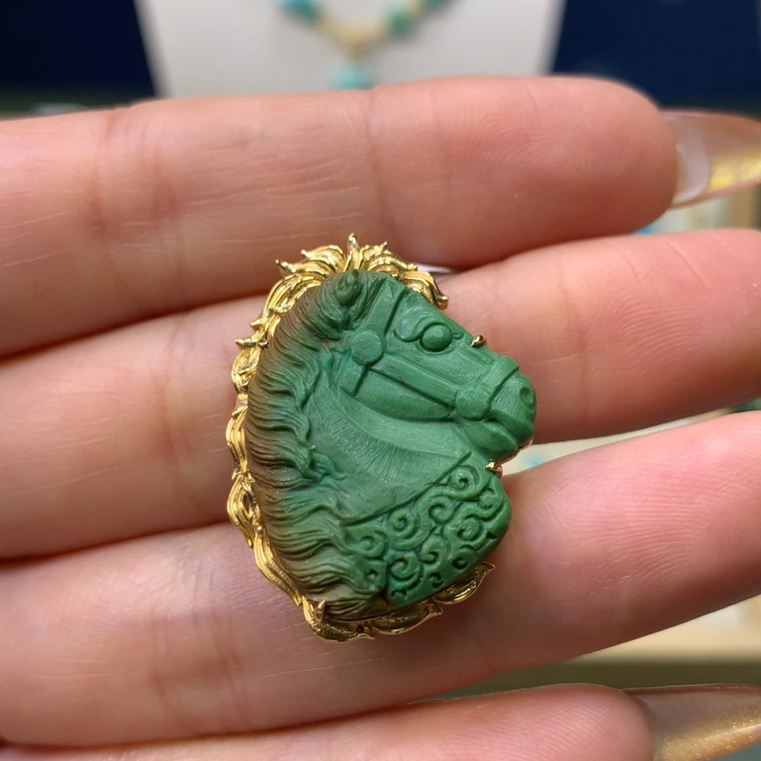 绿松石吊坠18K金镶嵌