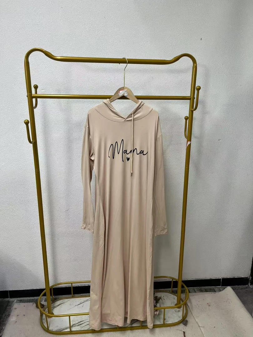 唯琳剪标  8仓B8-4-1262款 10杏色连帽字母长袖连衣裙长126