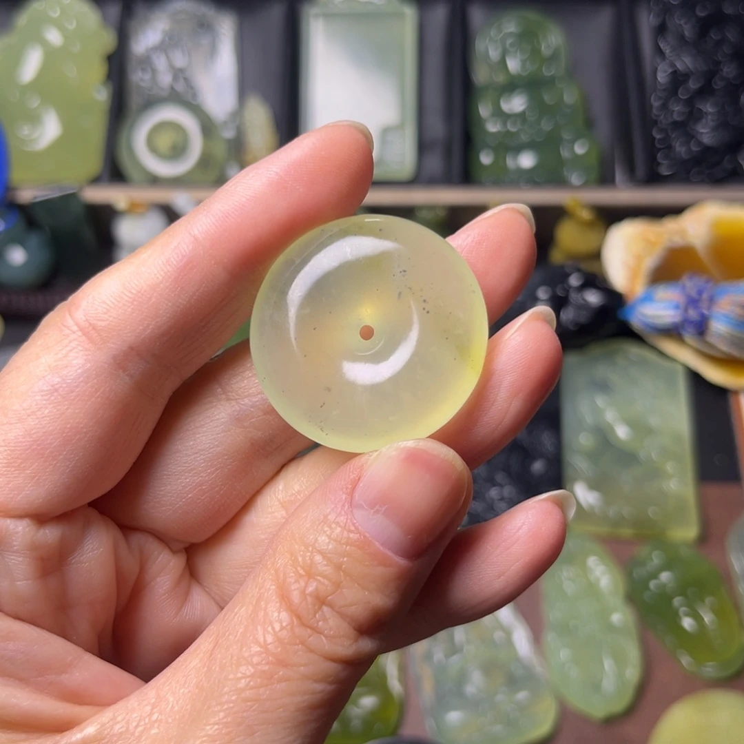 蛇纹石玉未镶嵌吊坠(不含链)