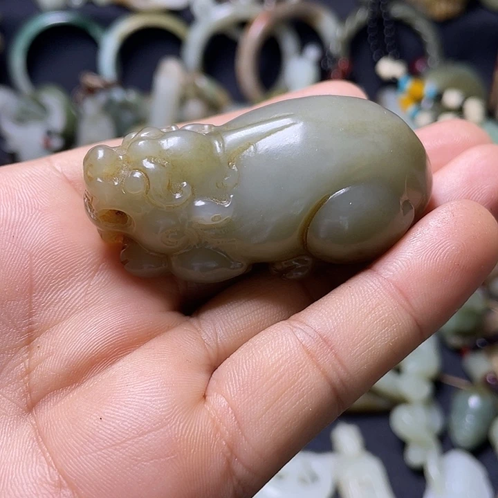 昙***现和田玉（糖玉）未镶嵌颈饰