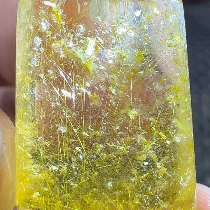 未镶嵌颈饰水晶堰*