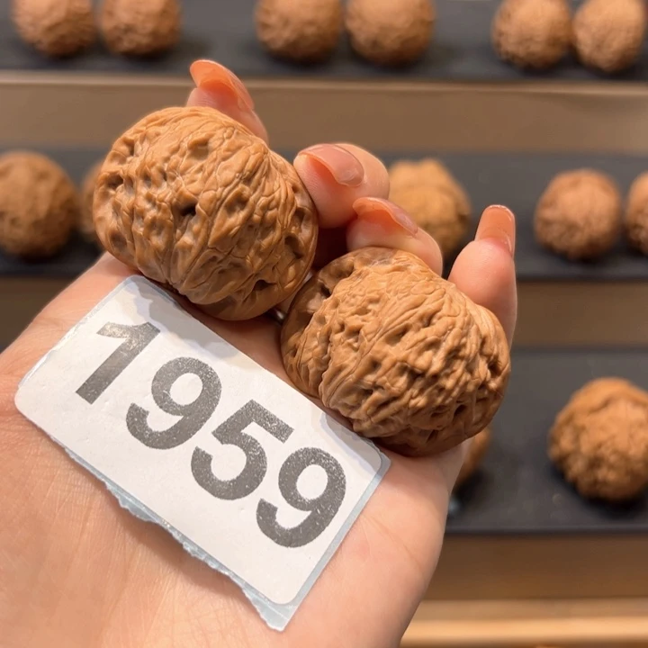 桃核吊坠全品文玩核桃磨盘狮子头