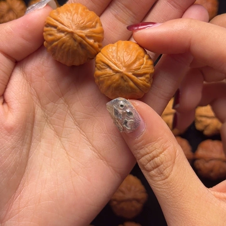 文玩核桃吊坠小板栗