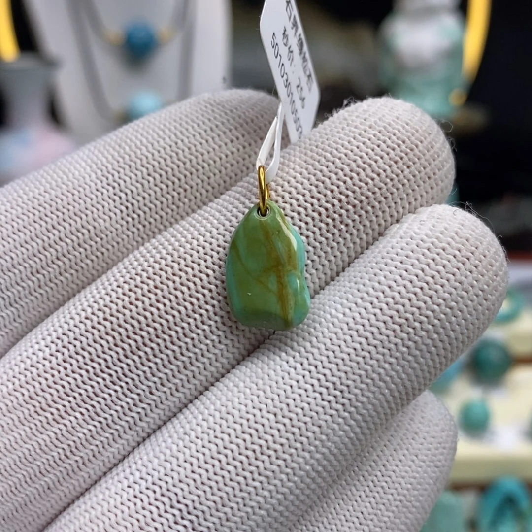 绿松石未镶嵌珠宝奇石