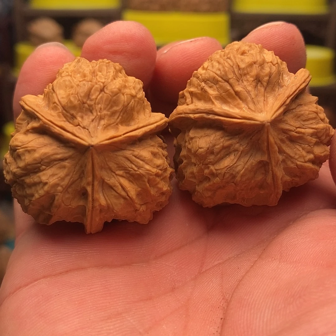 吊坠文玩核桃三棱