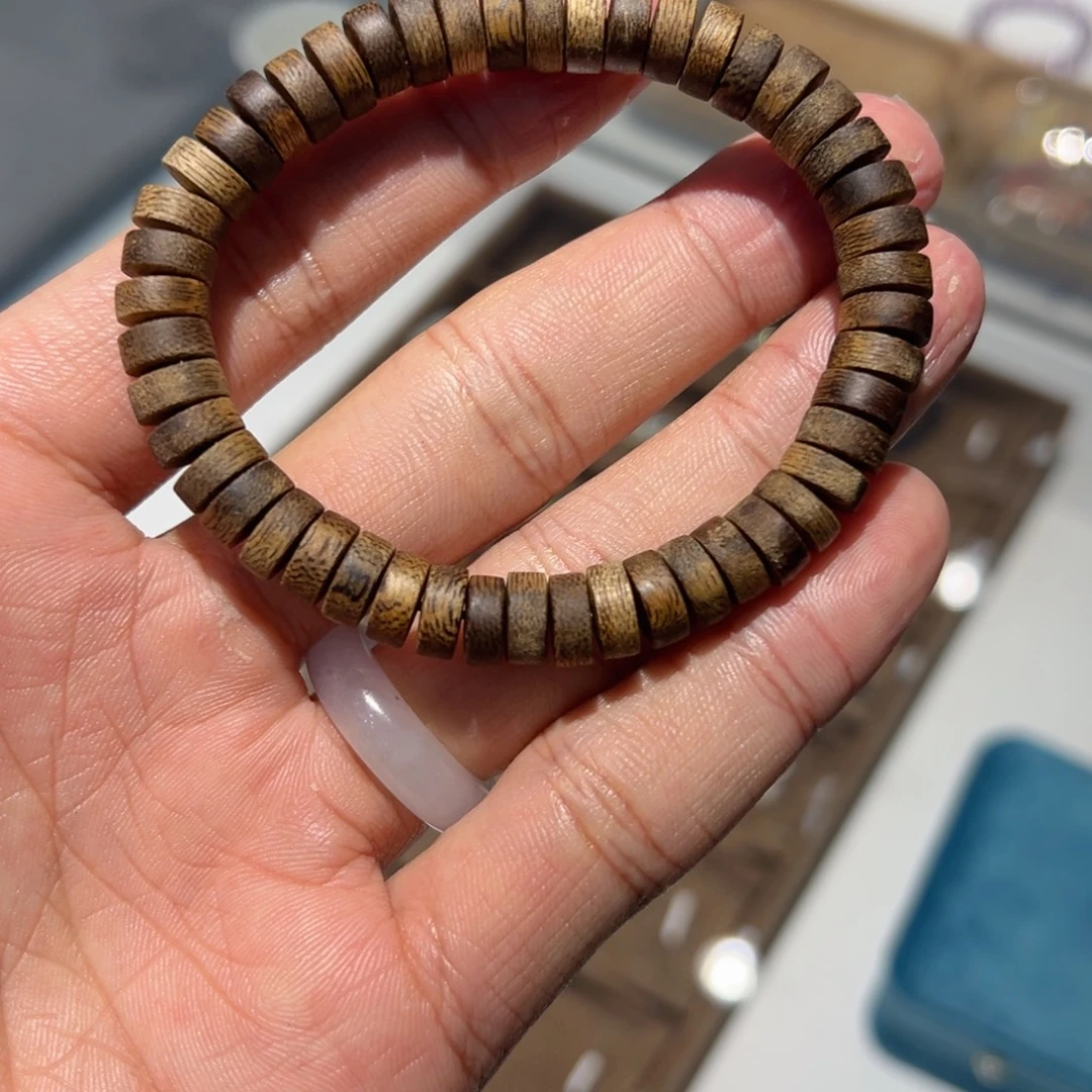 大叶紫檀（黑酸枝木类）