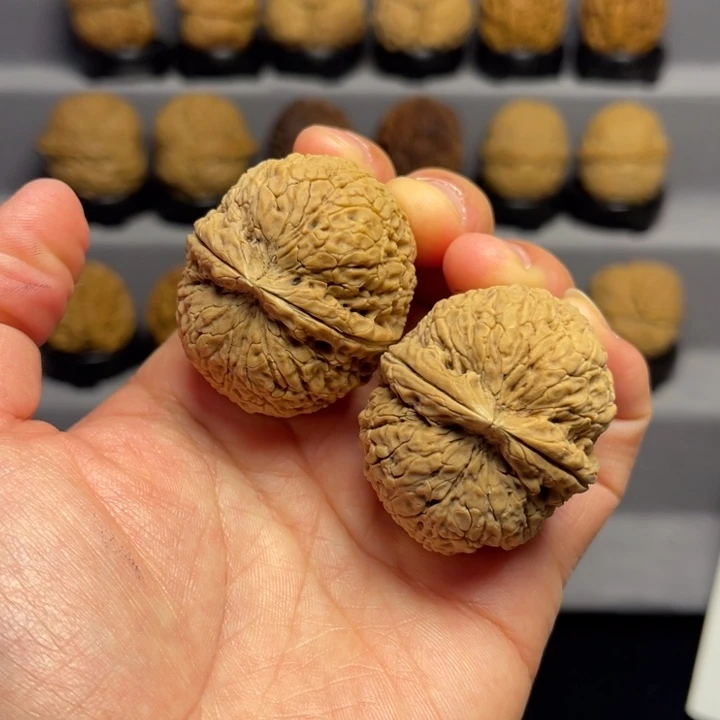 文玩核桃把件18-27