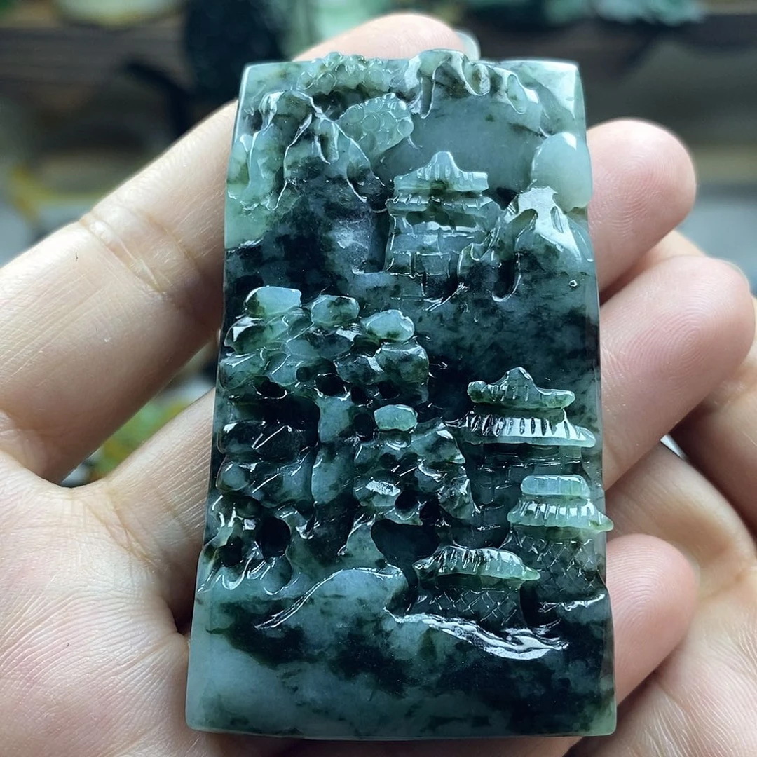 翡翠未镶嵌颈饰牌子