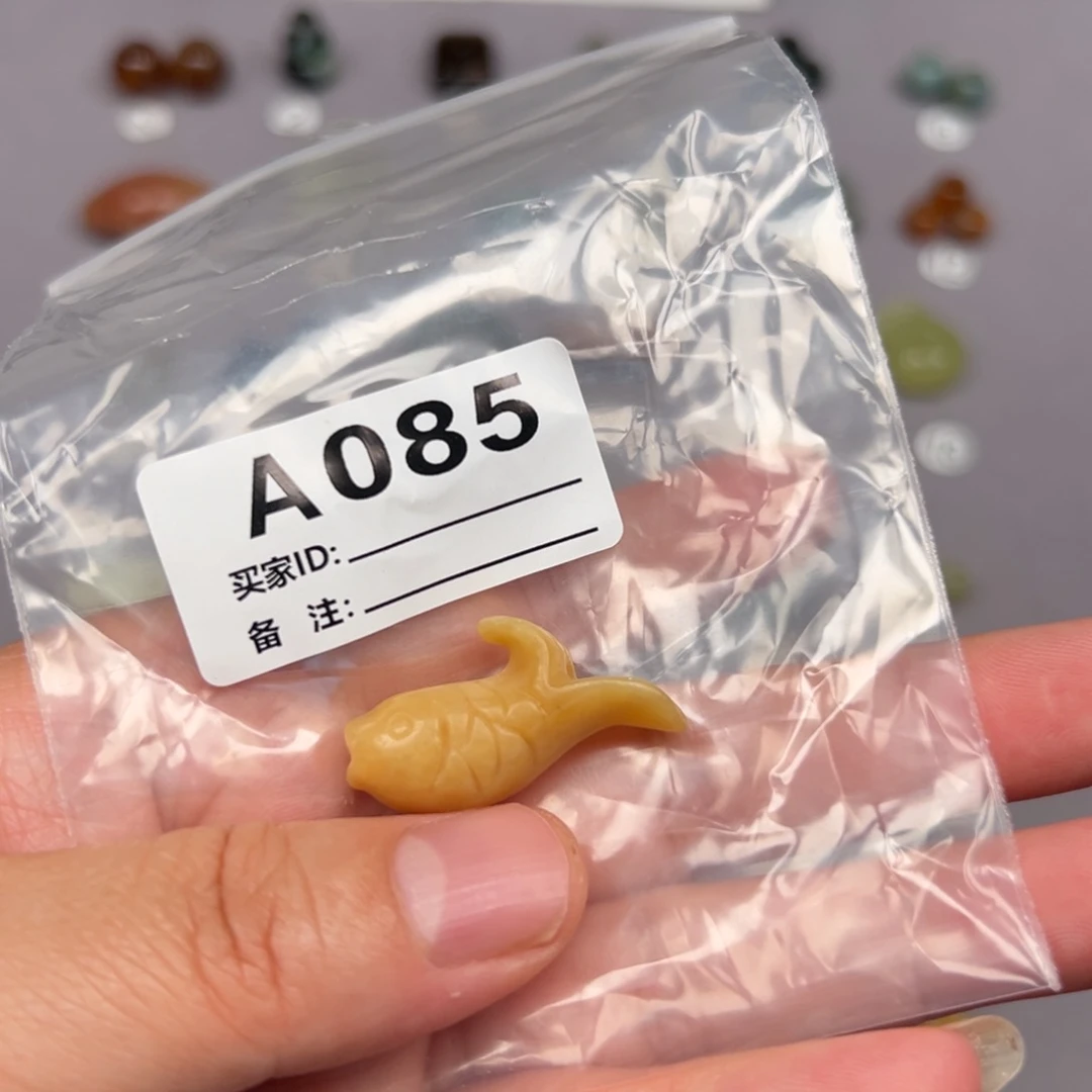 未镶嵌蛇纹石玉颈饰最****头微瑕不退不换