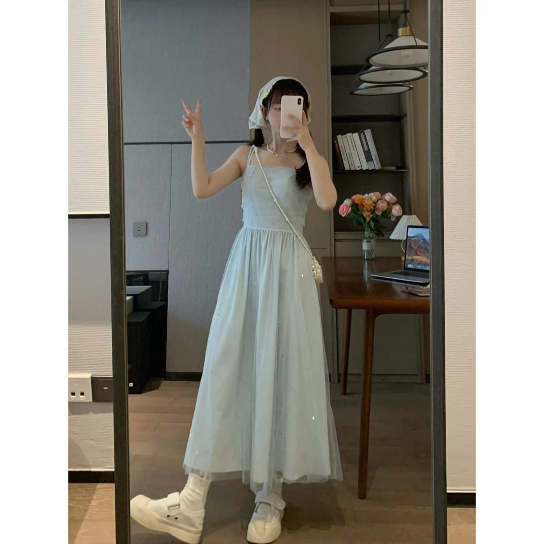 吾小画浅 春新款设计感度假约会蓝色气质温柔甜美显白吊带连衣裙