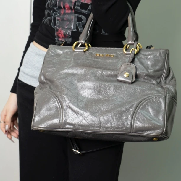 95新 MIU MIU/缪缪 水泥灰豆腐机车包/油蜡皮/35/A15030AC23