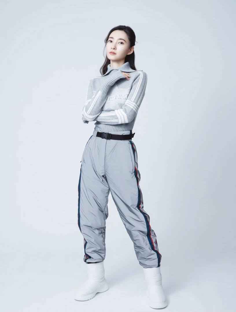 99新 DIOR/迪奥 娜娜专属 38码 五角星图案毛衣