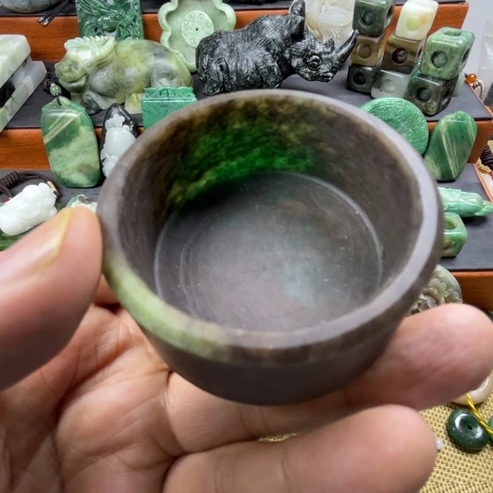 独山玉未镶嵌珠宝半成品
