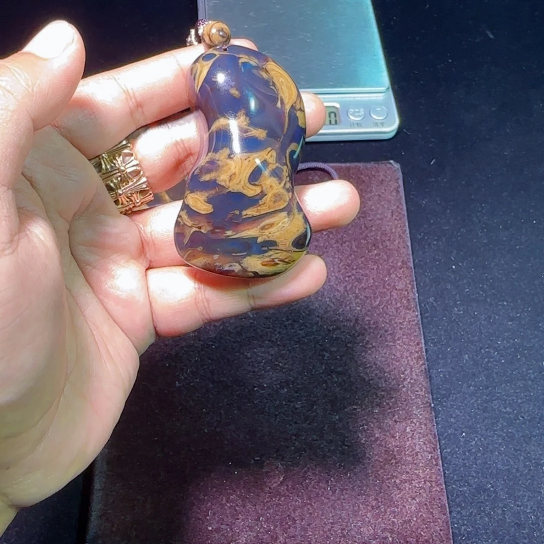 琥珀未镶嵌裸石琥珀