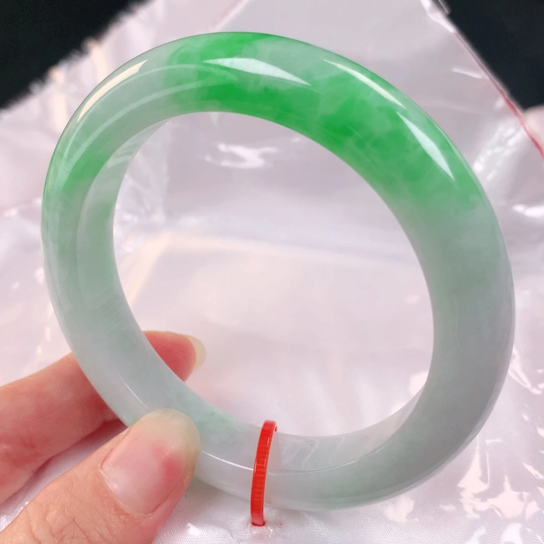 翡翠未镶嵌手镯051
