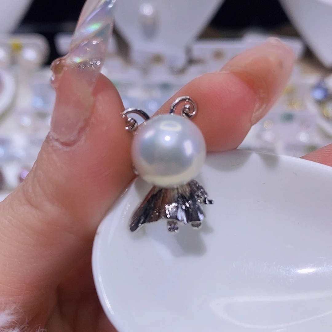 淡水珍珠颈饰合金