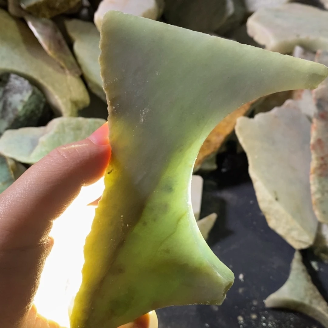 颈饰未镶嵌翡翠天然翡翠