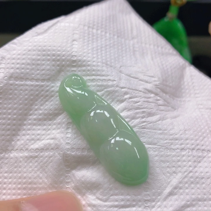 翡翠未镶嵌挂件翡翠