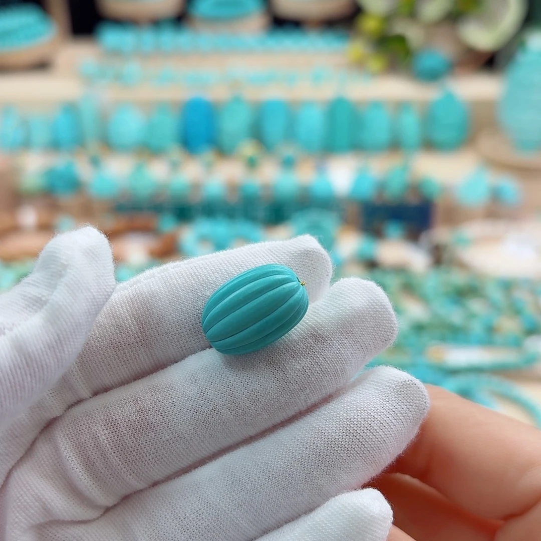 绿松石未镶嵌珠宝奇石