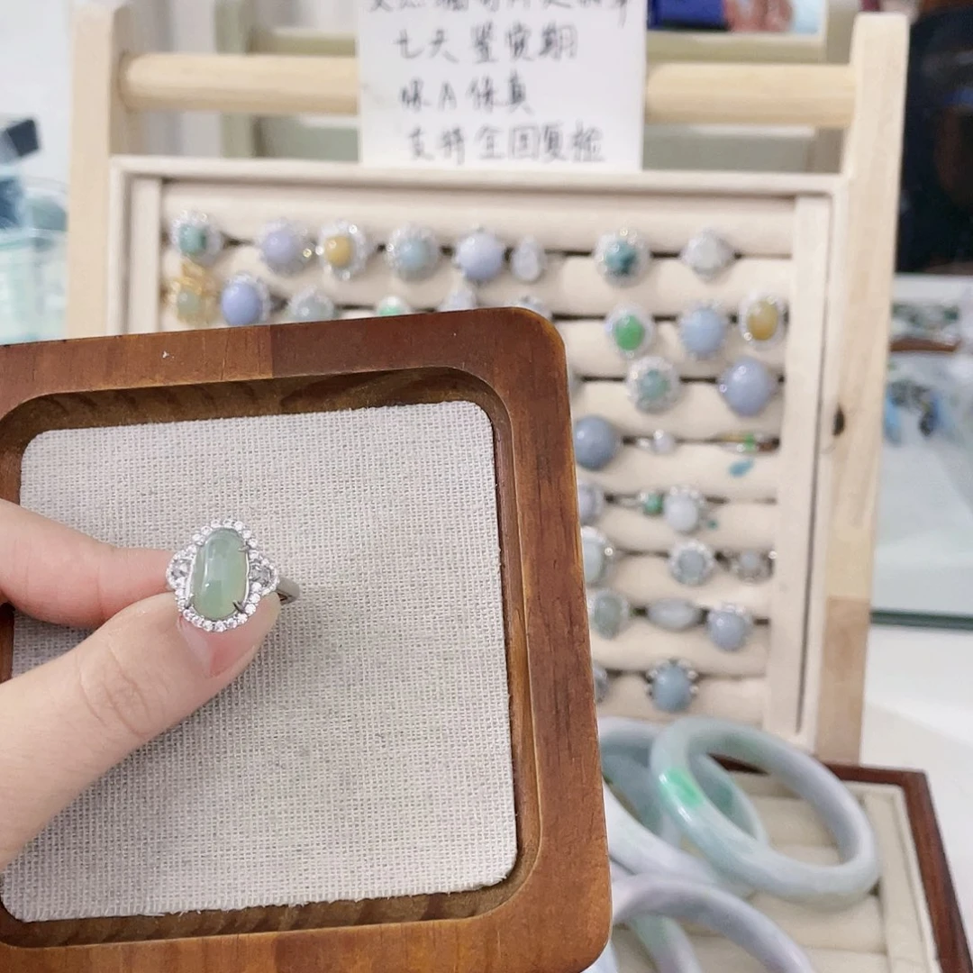 颈饰未镶嵌翡翠天然翡翠Ａ货