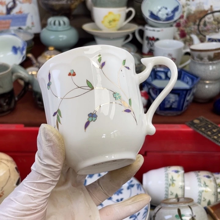 琉璃手工艺品他家瓷器真美…开播了