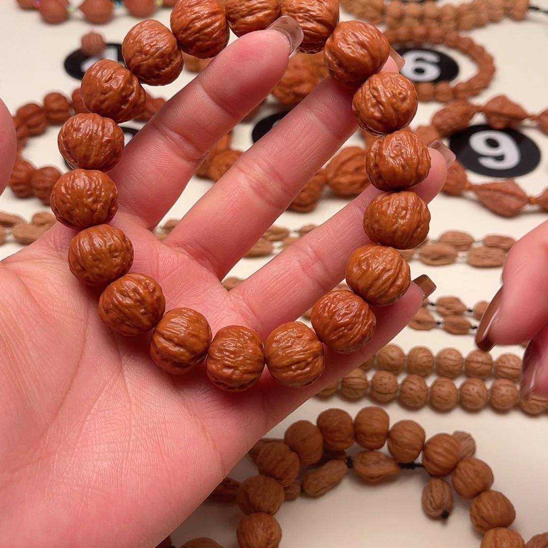 W***L文玩核桃吊坠方肚核桃