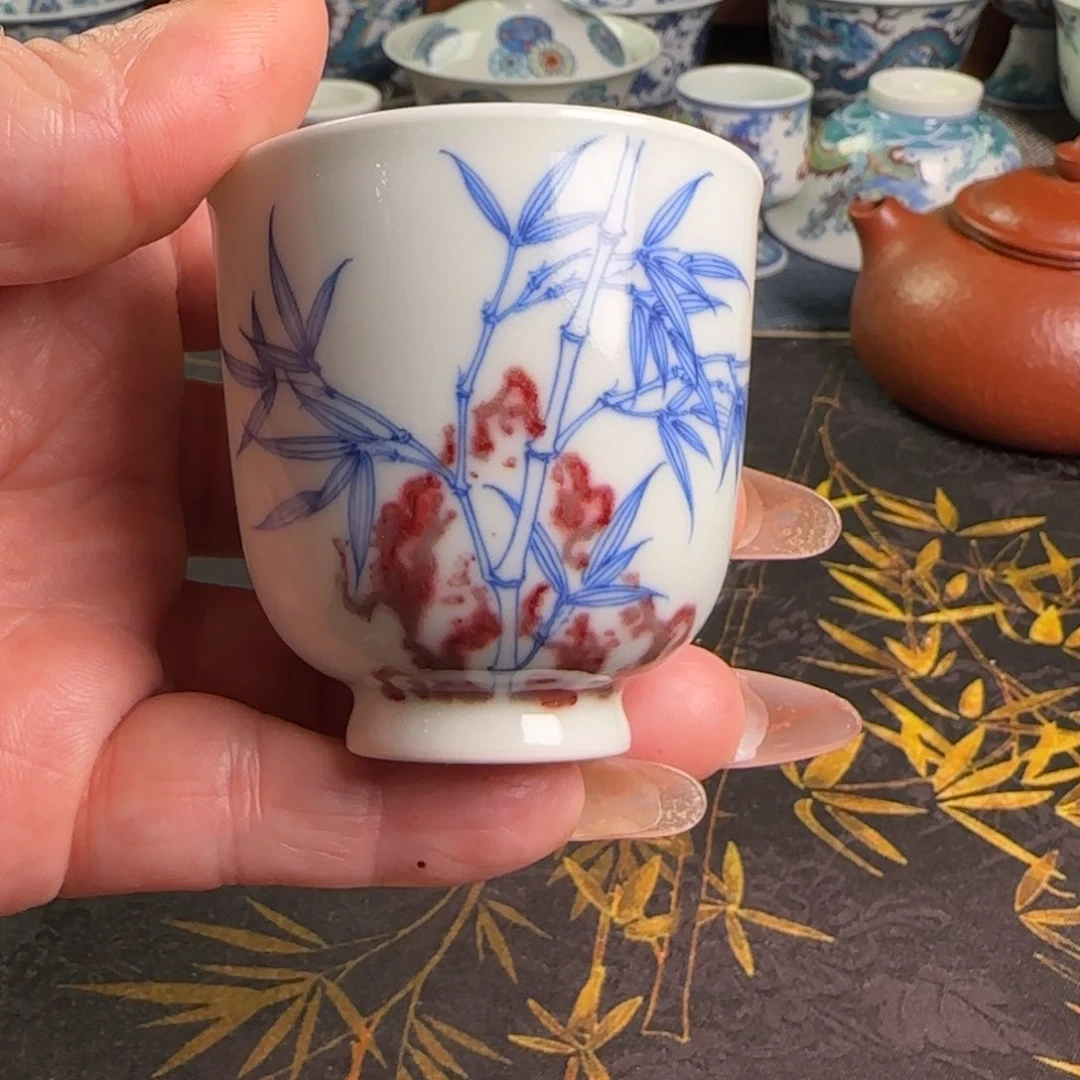 瓷片釉里红主人杯一个