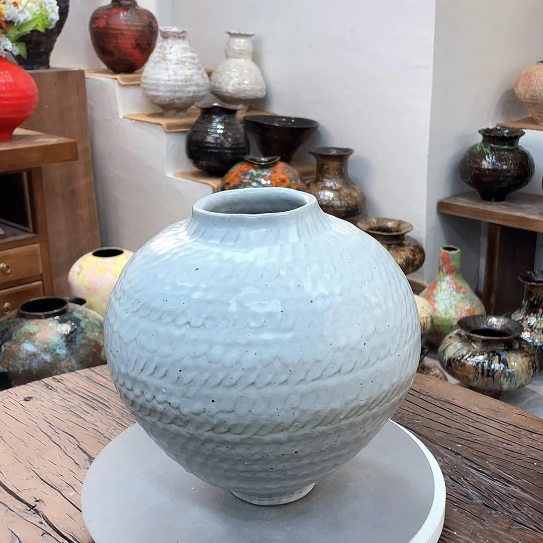 花瓶高26口8盘泥条花瓶