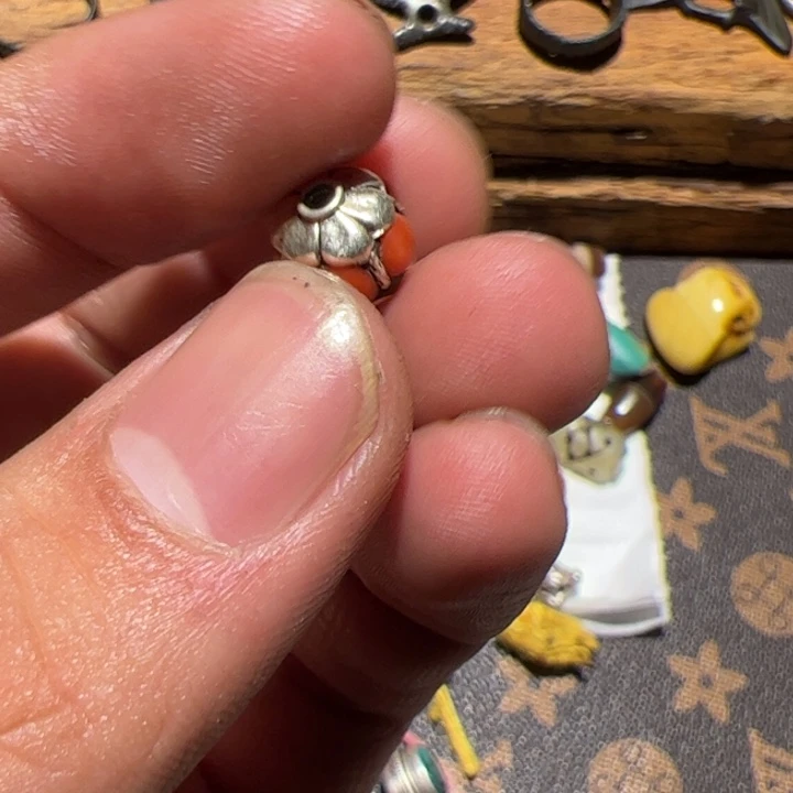 D***g玻璃配饰你在一起的