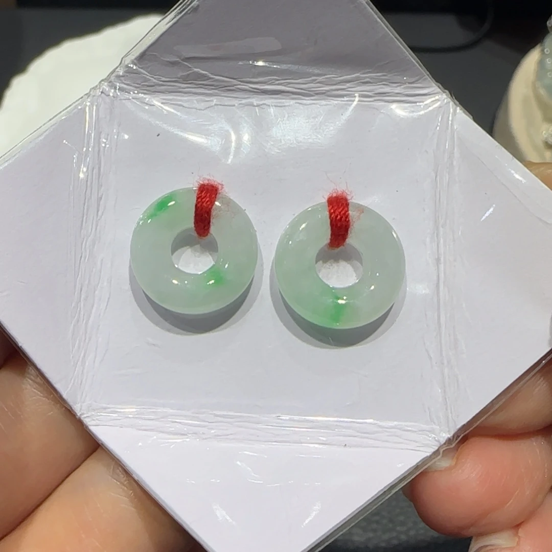 *****翡翠未镶嵌颈饰甜甜圈