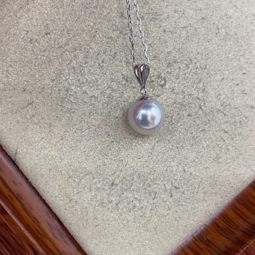 18K金镶嵌海水珍珠吊坠(赠链)