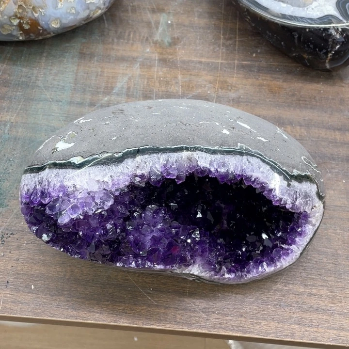 水晶摆件未镶嵌捡漏