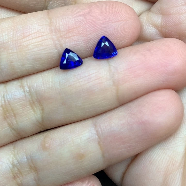蓝宝石裸石1.83ct皇家蓝蓝宝石一对