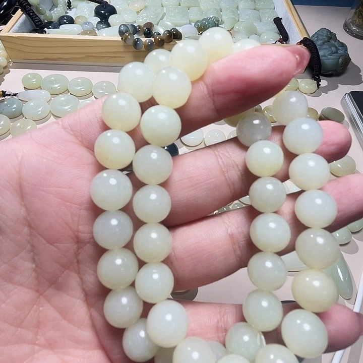 和田玉（糖玉）未镶嵌珠宝半成品