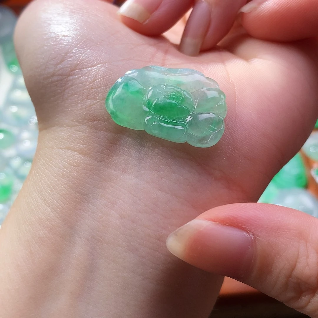 翡翠未镶嵌吊坠(不含链)荷花