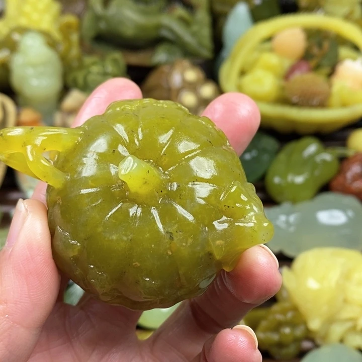 蛇纹石玉手把未镶嵌