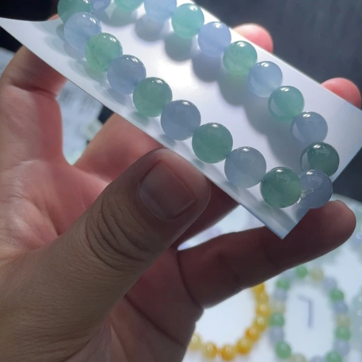 定制翡翠未镶嵌福利手串卡10左右