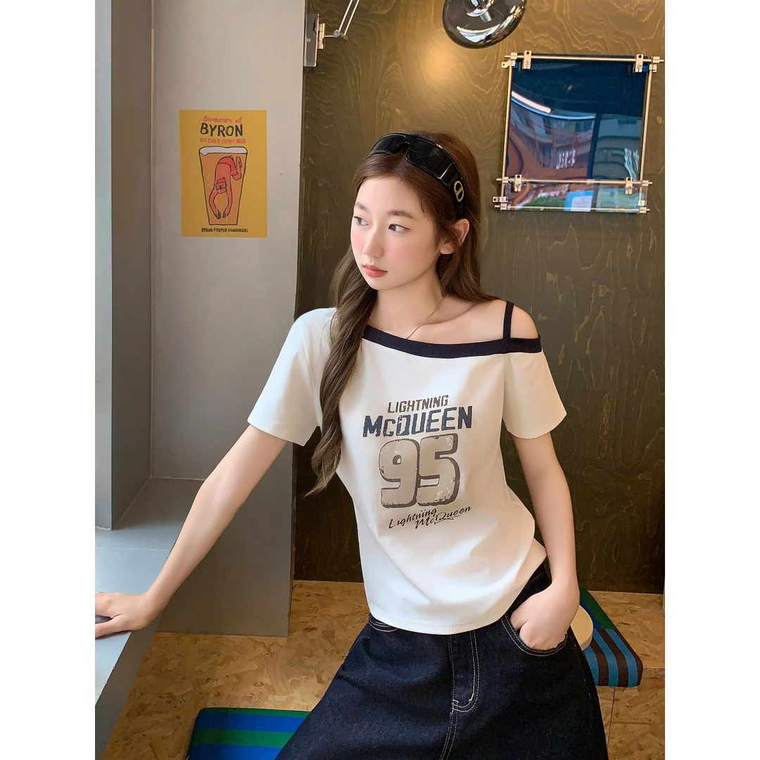 斜领露肩吊带短袖T恤女2025夏季新款设计感修身显瘦辣妹短款上衣