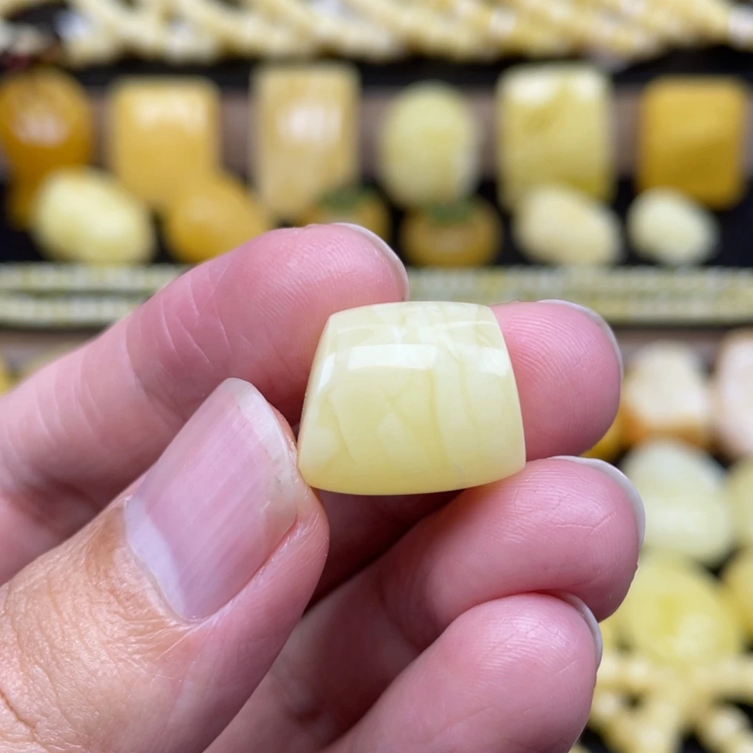 琥珀未镶嵌裸石琥珀蜜蜡